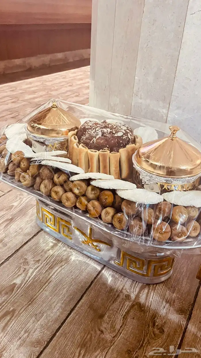 تجهيز صواني التمر والسمن والمضير 11