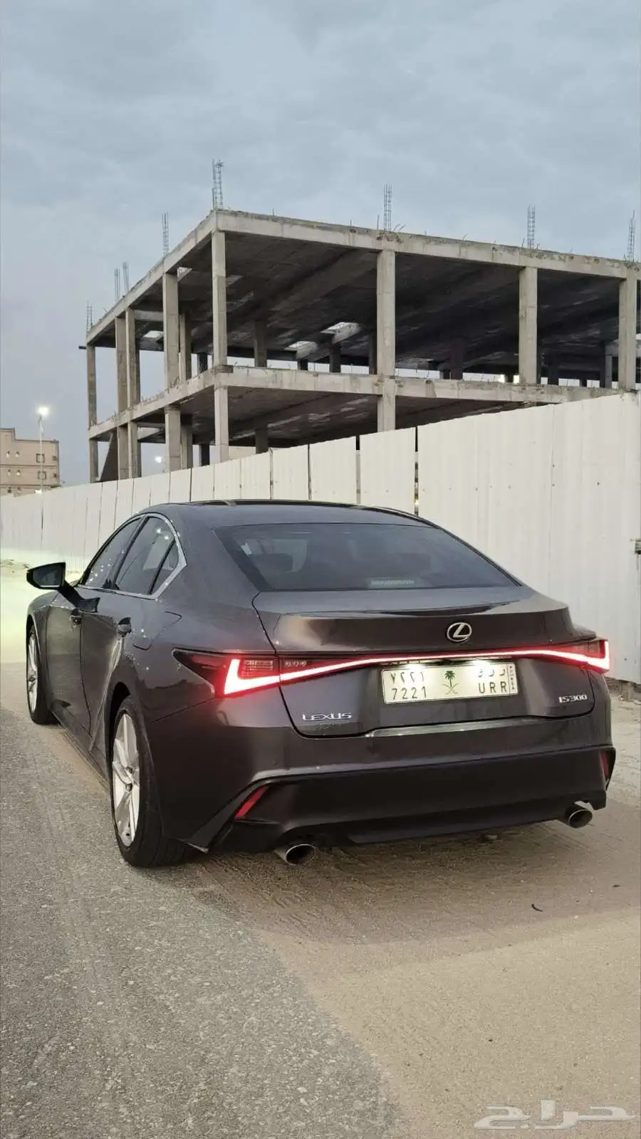 لكزس2023 4