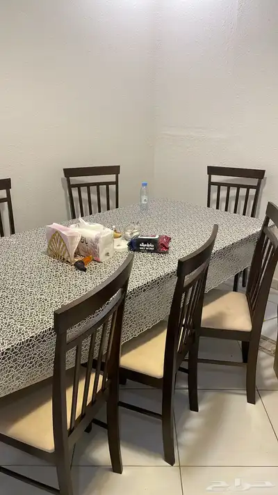 طاولة طعام للبيع 1