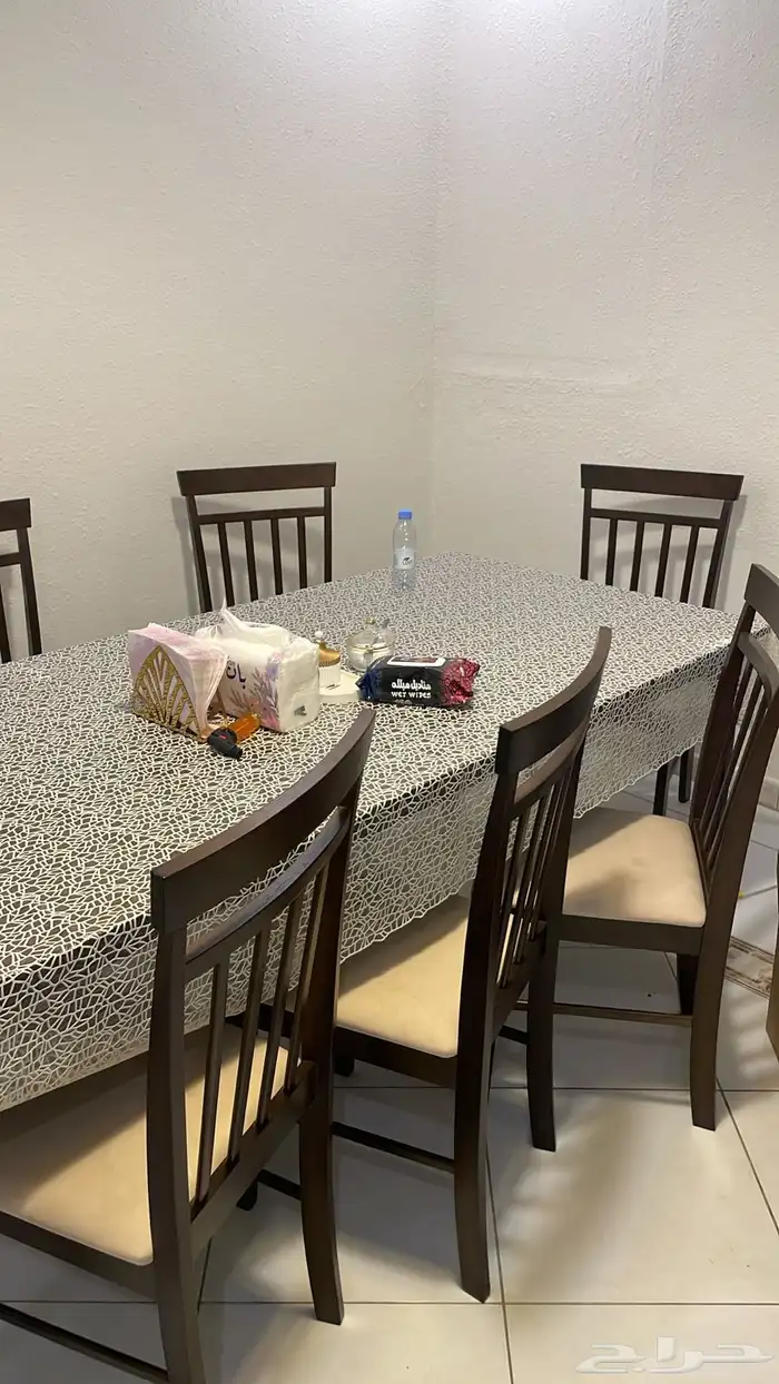 طاولة طعام للبيع 1