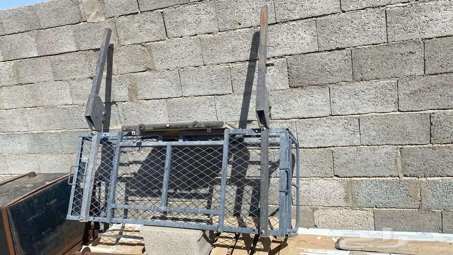 2 حامل عفش بحالة جيدة للبيع 0