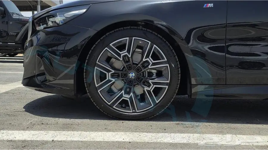 2025 BMW 5-SERIES 520i M 2.0T RWD GCC 0Km 32