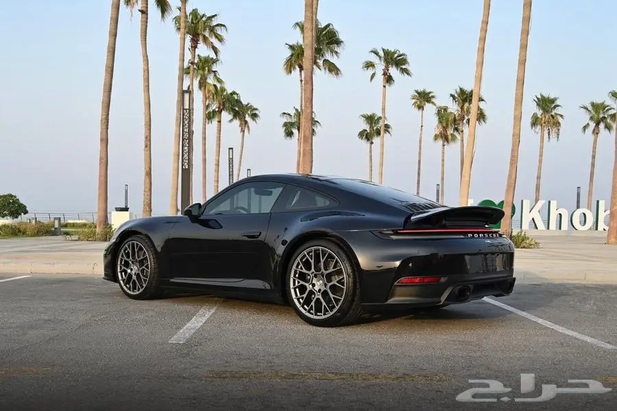 بورش 911 كاريرا 2025 جديد اصفار مميزات عالية 10