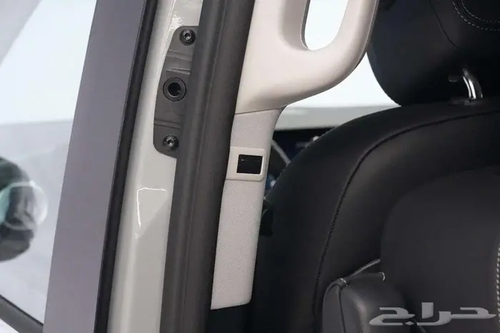 مرسيدس V 300 أفانتجارد موديل 2025 أصفار خليجي رمادي ألبين 15