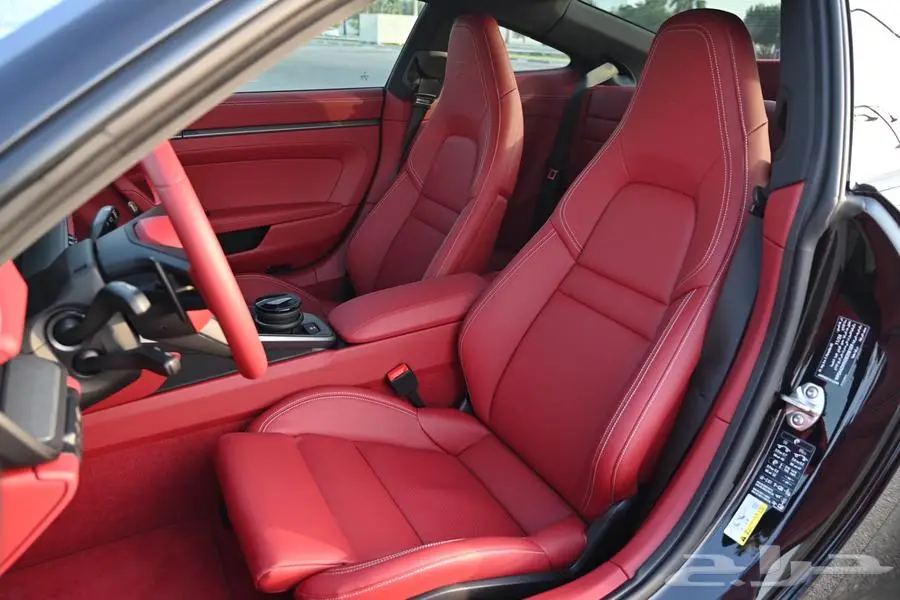 بورش 911 كاريرا 2025 جديد اصفار مميزات عالية 40
