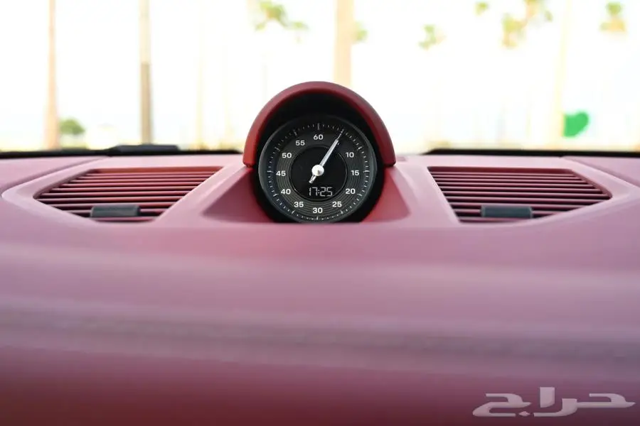 بورش 911 كاريرا 2025 جديد اصفار مميزات عالية 26
