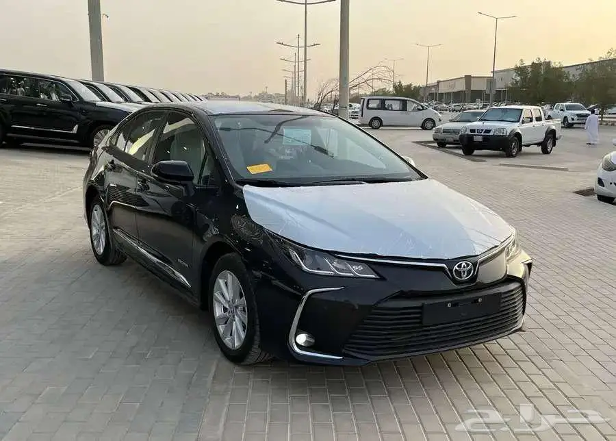 تويوتا كورولا XLI 2.0 مطور بنزين 2025 سعودي 13