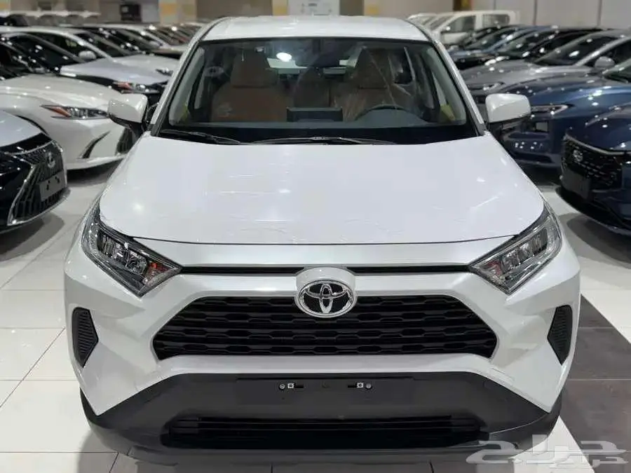 تويوتا راف فور بنزين ستاندر مكينة 2.5 بريمي 2025 0