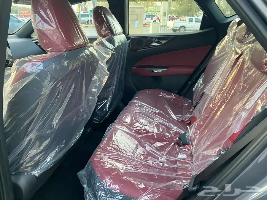 لكزس NX 350CC بنزين 2025 رماادي داخلي احمر. 7