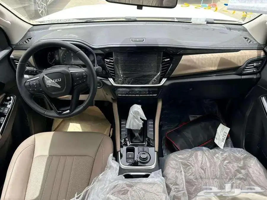ايسوزو جيب MUX فل 2025 كاش وتقسيط 4