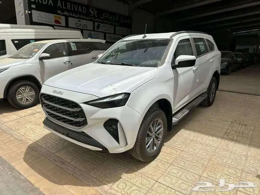 ايسوزو جيب MUX فل 2025 كاش وتقسيط 0