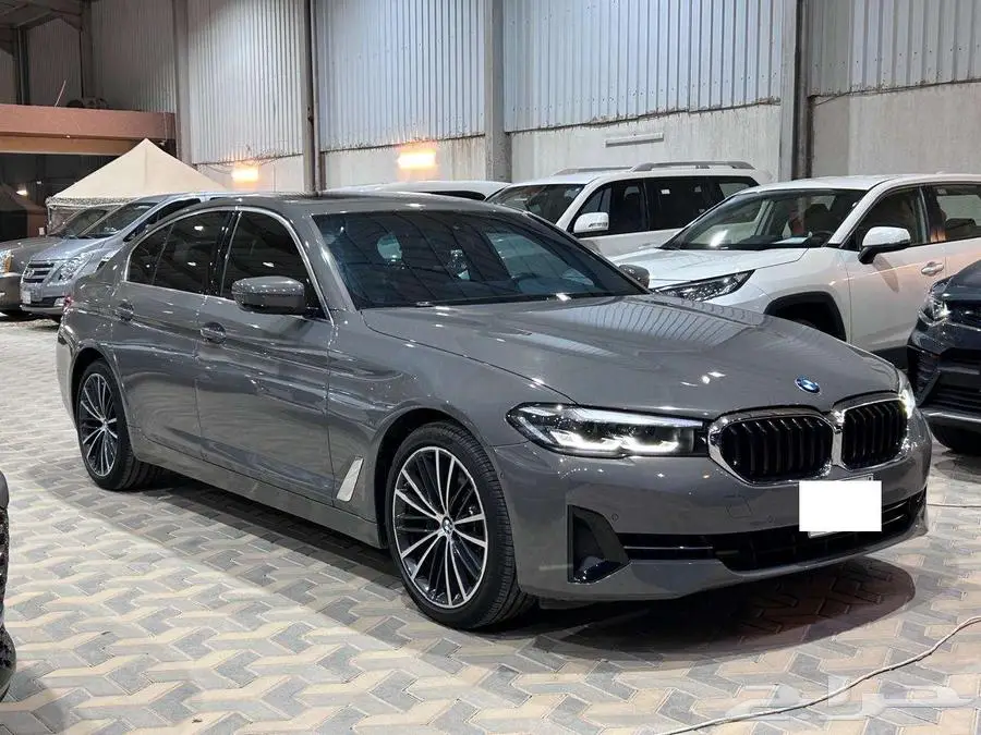 بي ام دبليو 520 2022 1