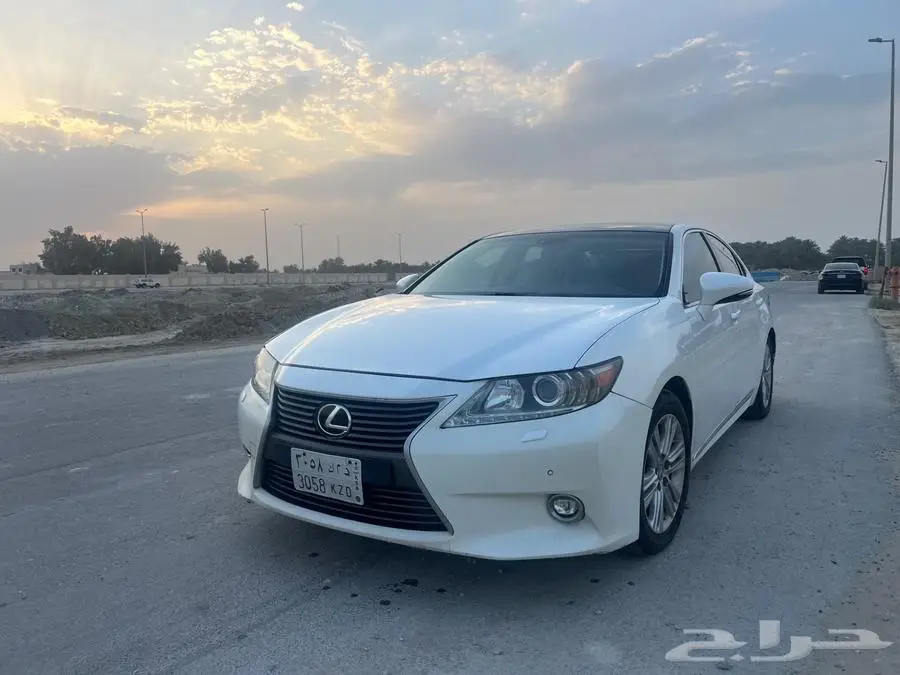 2015 لكزس ES450 DD 8