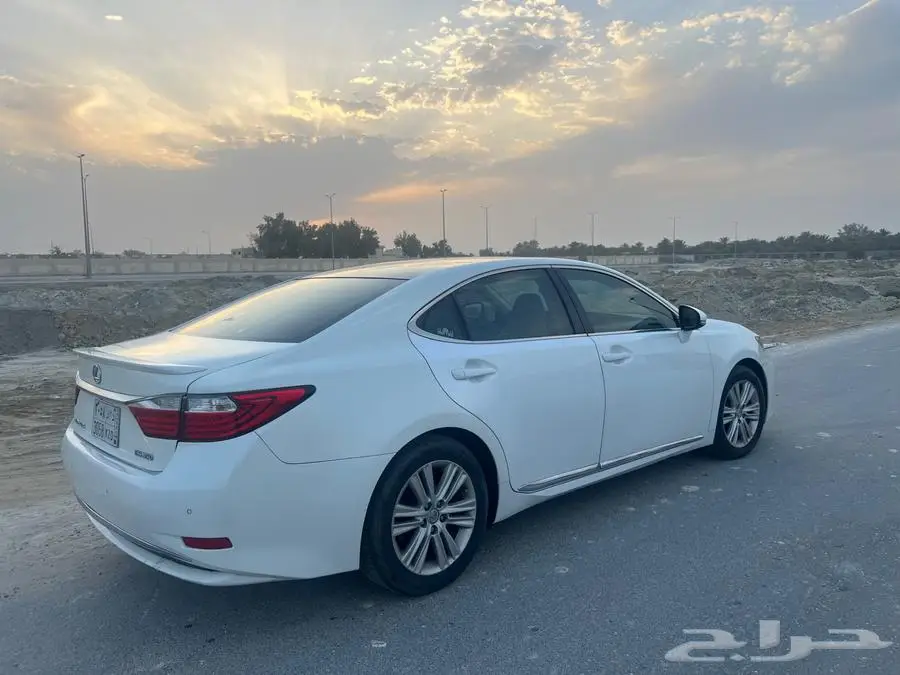 2015 لكزس ES450 DD 9