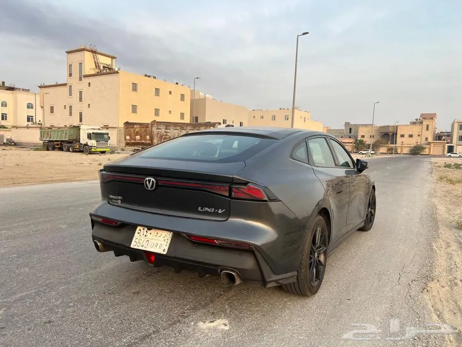 2023 شانجان يوني في 17