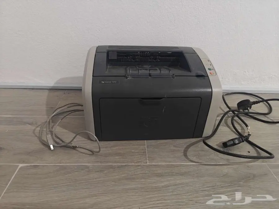 للبيع طابعة ليزر hp 1010 2