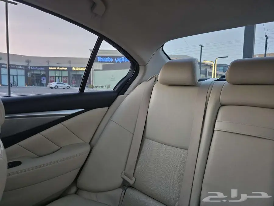 اتفنتي Q50 فل كامل 36