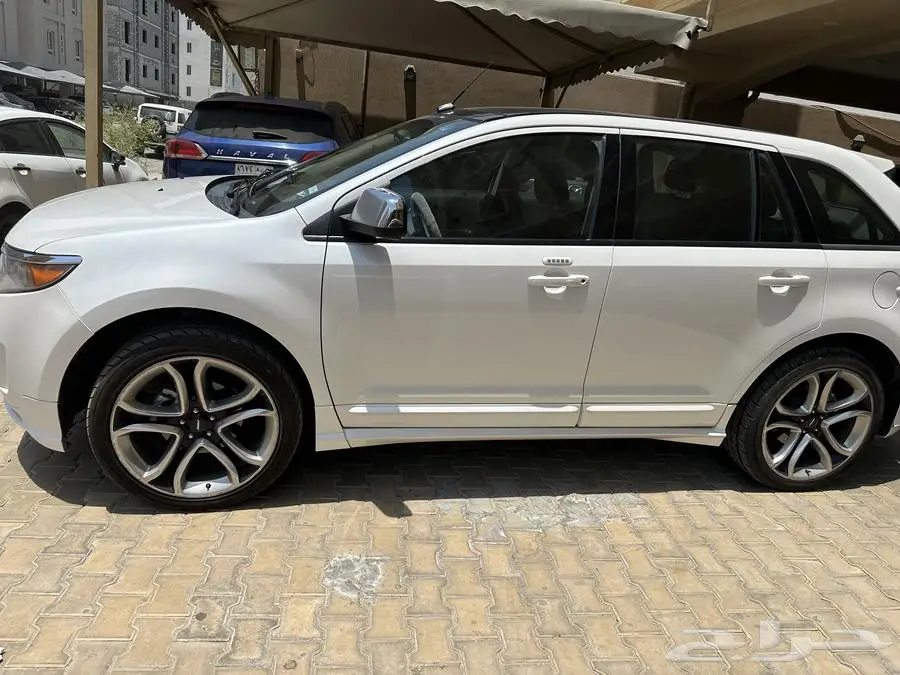 Ford edge sport 9