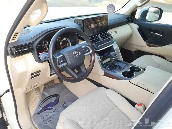 لاند كروزر 2023 17