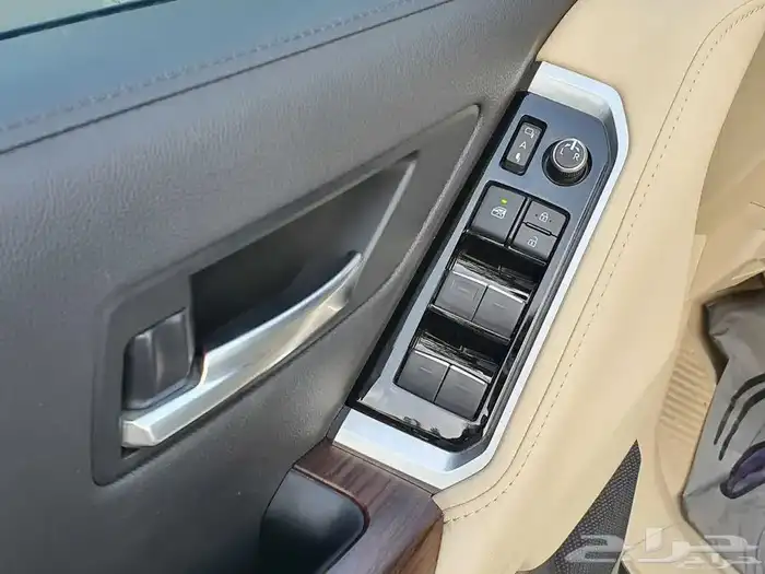 لاند كروزر 2023 13