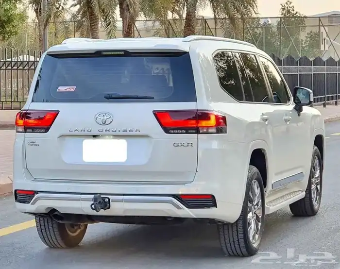 لاند كروزر 2023 16
