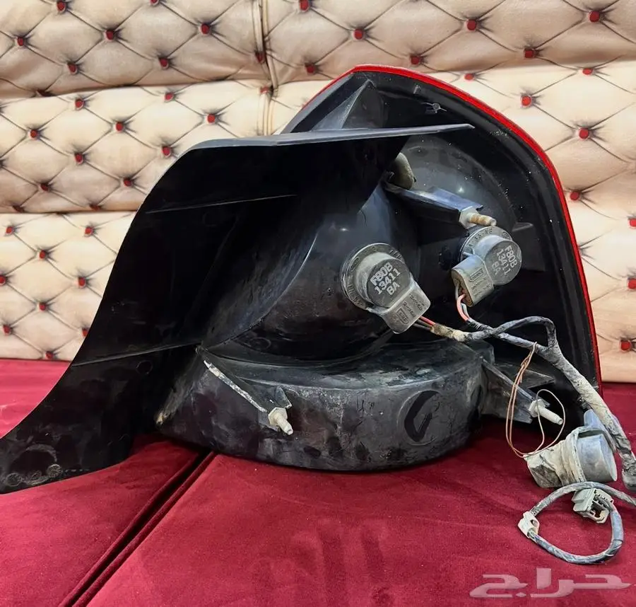 للبيع اسطبات فورد 5