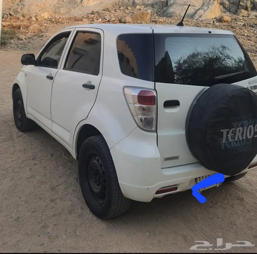 جيب ديهاتسو 5 ركاب قير عايدي بدون دبل 1