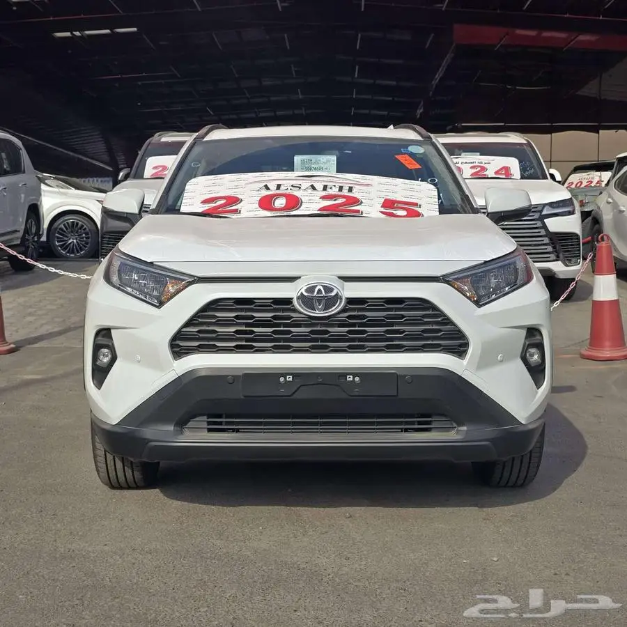 تويوتا راف فور XLE نص فل بنزين موديل 2025 الاقل سعرآ 0