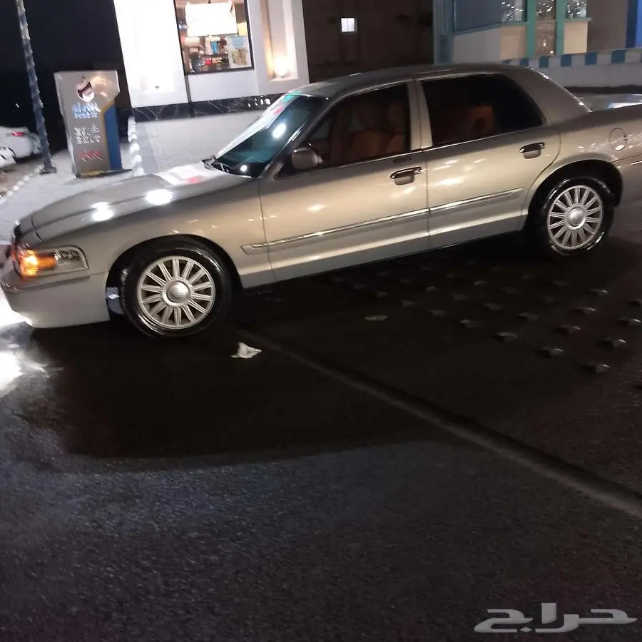 للبيع فورد ماركيز 2008 قير أرضي 6