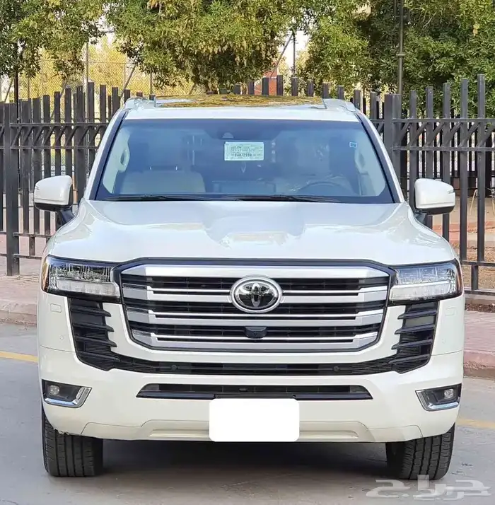 لاند كروزر 2023 19