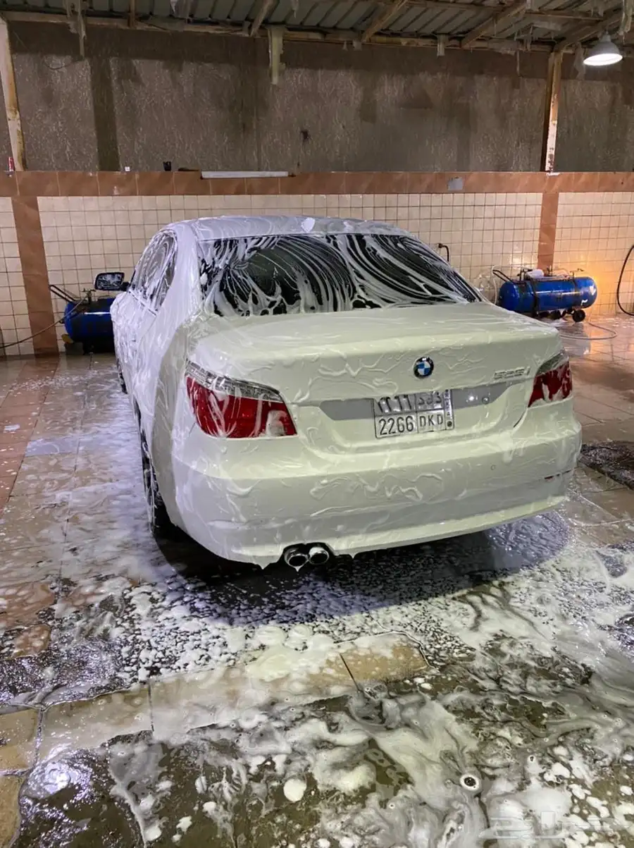سيارة BMW 525i موديل 2009 للبيع 3