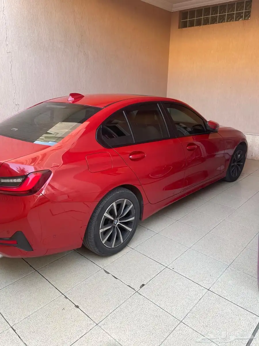 BMW 320i 5