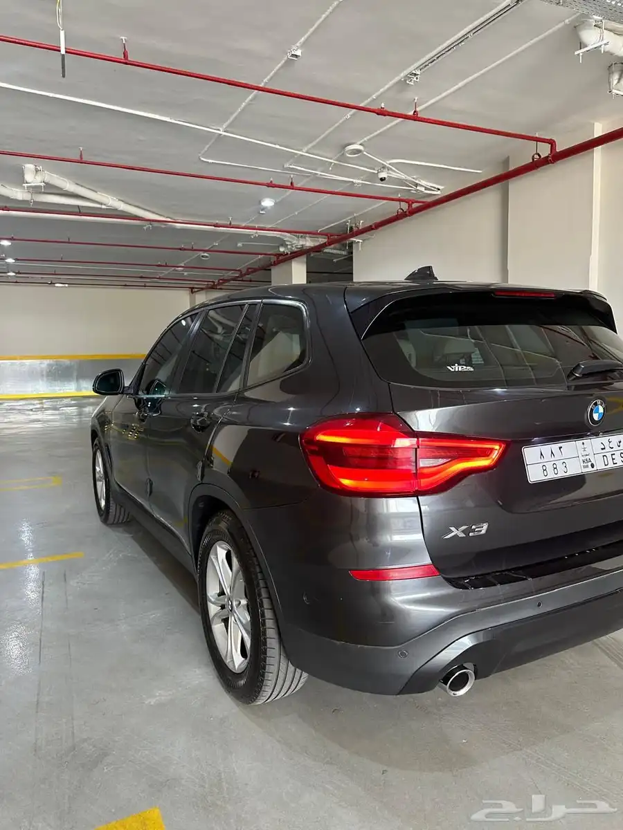 سيارة BMW X3 موديل 2021 2