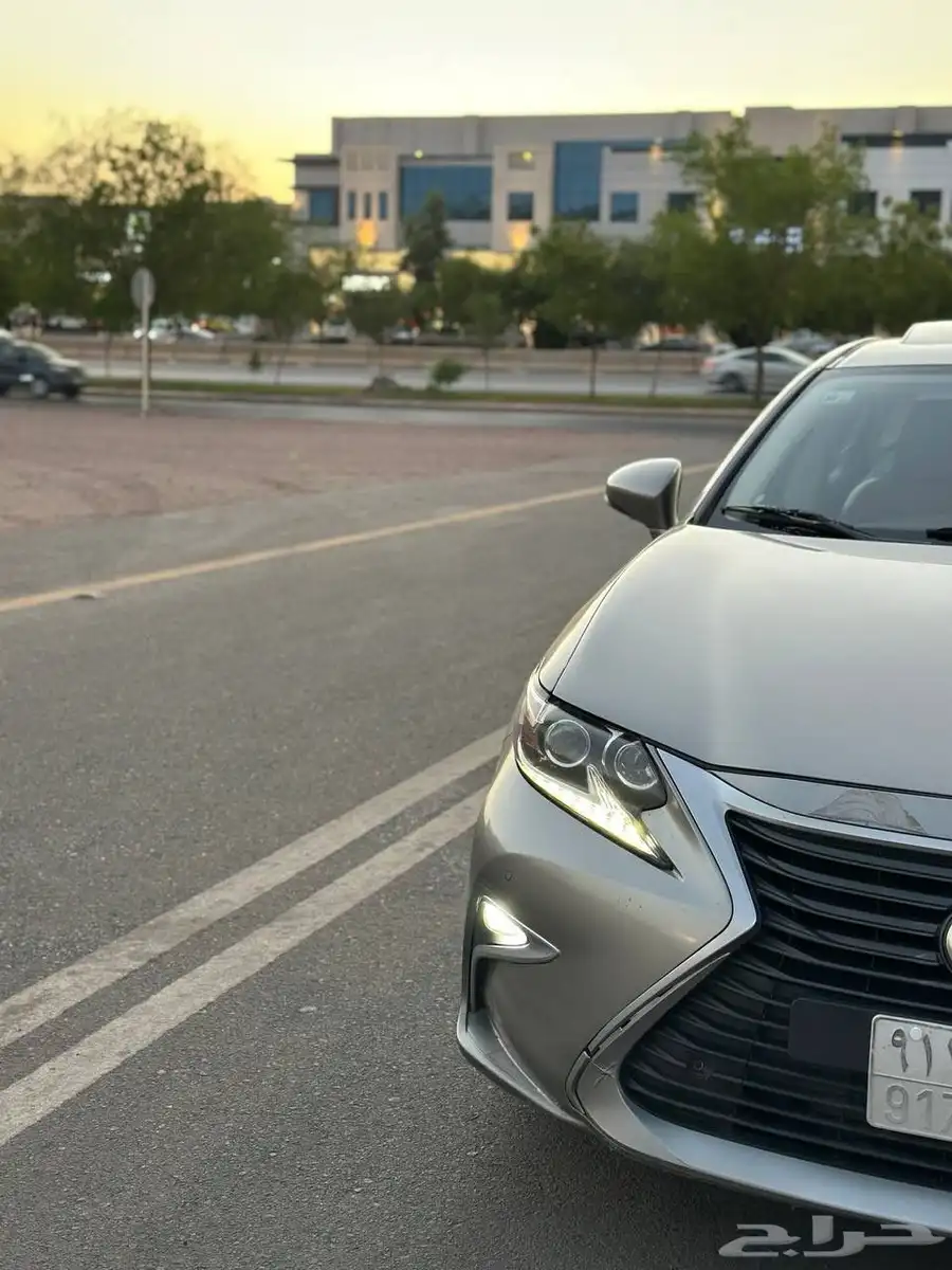 لكزس ES350 تم البيع الله يبارك لراعيها 31
