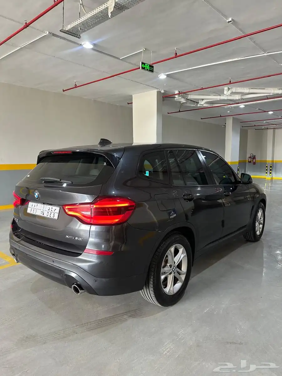 سيارة BMW X3 موديل 2021 1