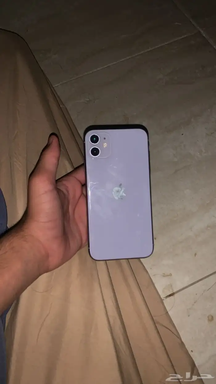 ايفون 11 نضيف ما خش صيانه نضيف مرا ما يعلق ولا شي 0