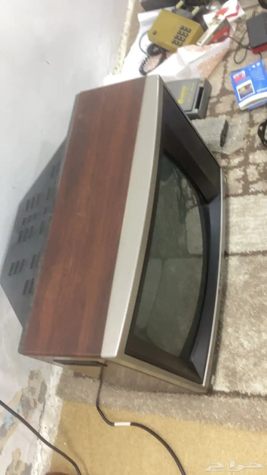 تلفزيون و ثنين مسجل راديو 3