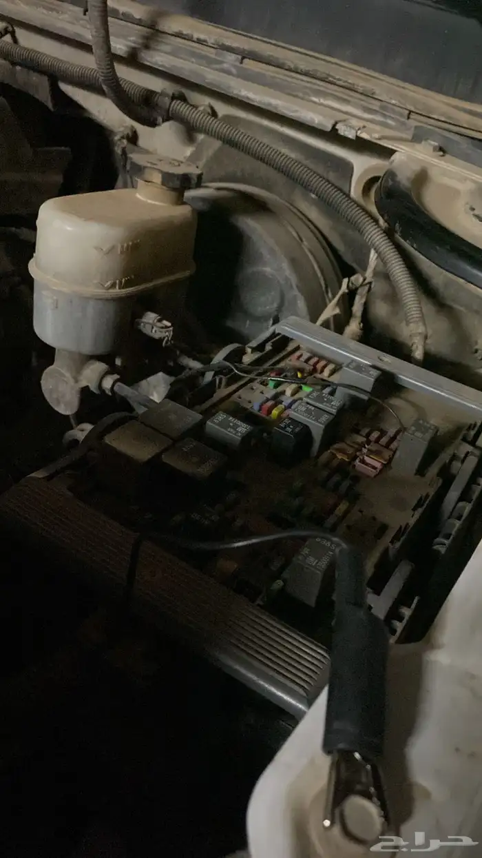 فني كهرباء وميكيكي سيارات 0