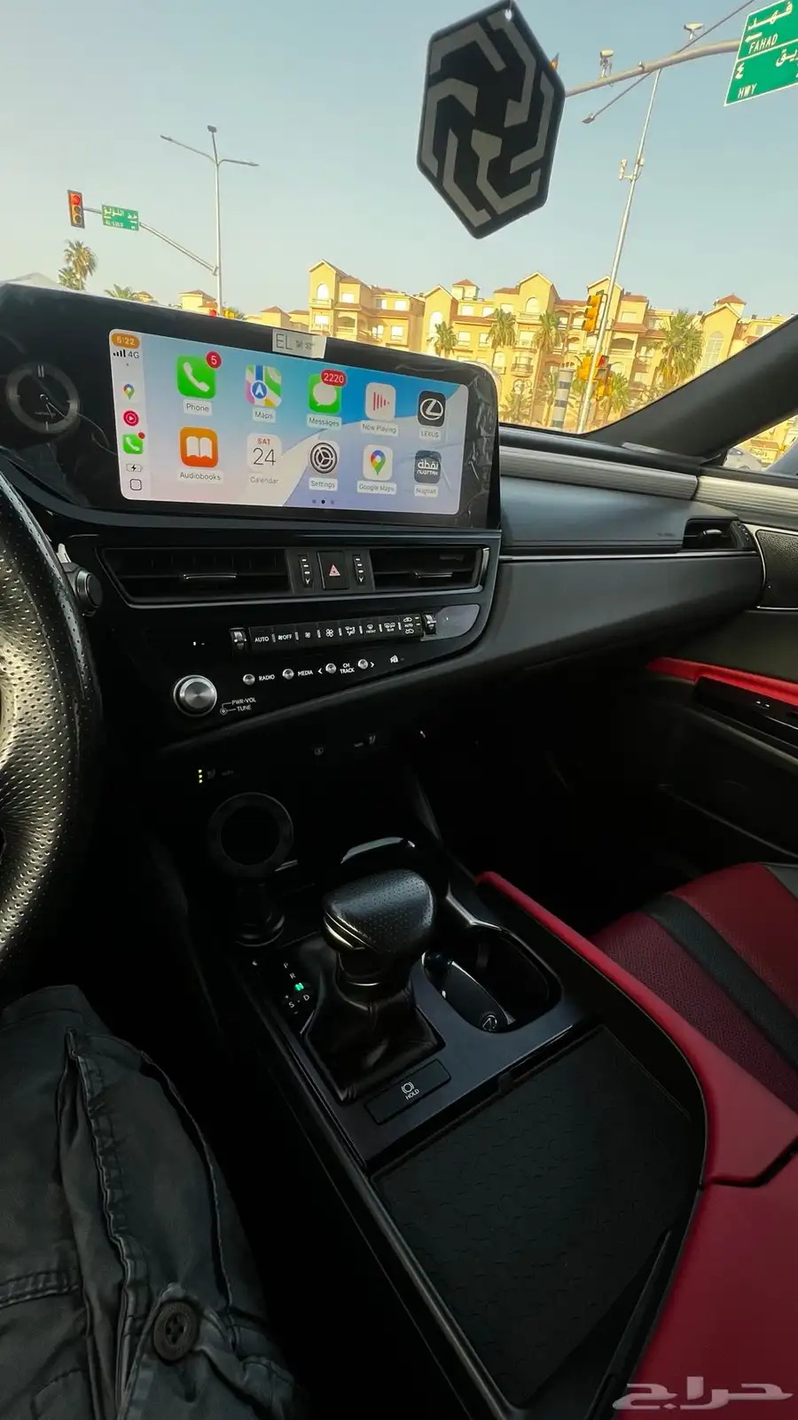 لكزس ES F Sport 2023 11
