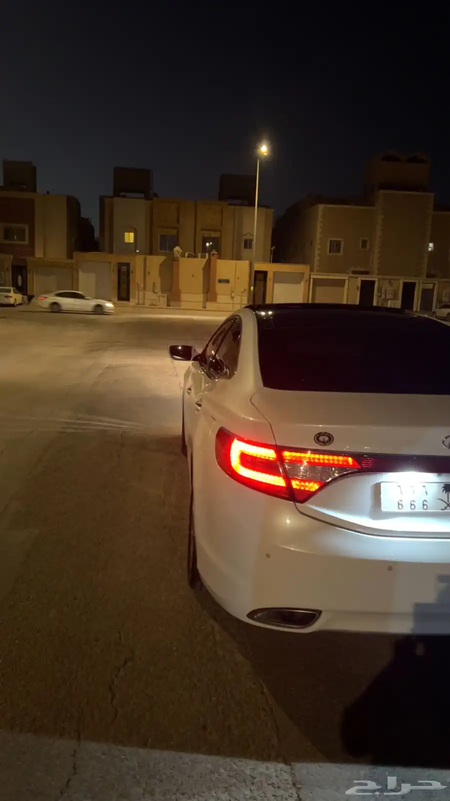 ازيرا 2015 نص فل للبيع 1