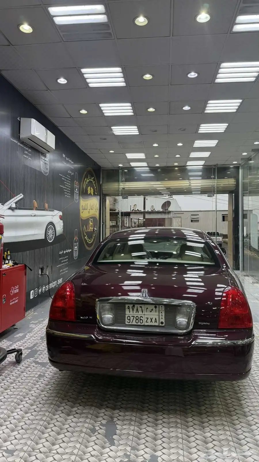 لنكولن تاون كار 2008 ممشى قليل 140 الف عنابي 8