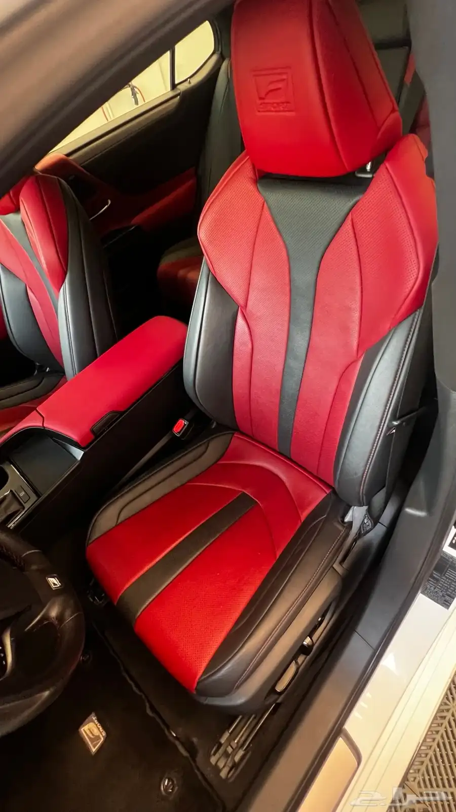 لكزس ES F Sport 2023 25