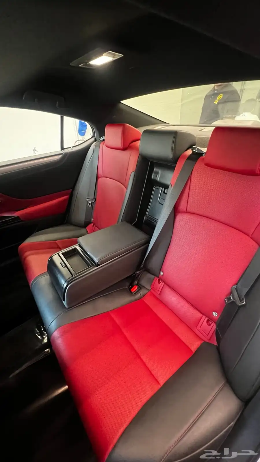 لكزس ES F Sport 2023 22