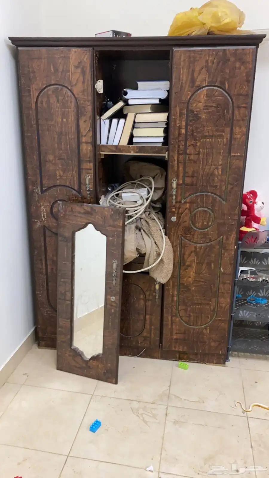 للبيع دولاب مستعمل 0