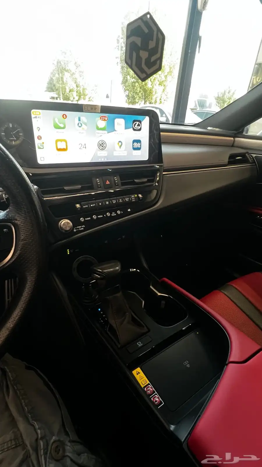 لكزس ES F Sport 2023 13