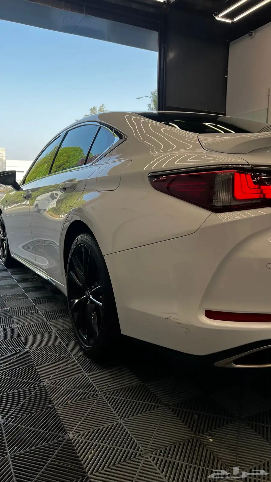 لكزس ES F Sport 2023 2