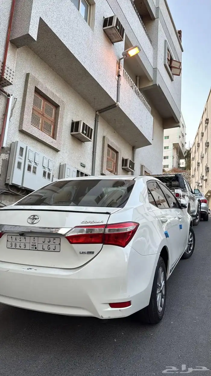 Toyota corolla 2015 neat condition 3