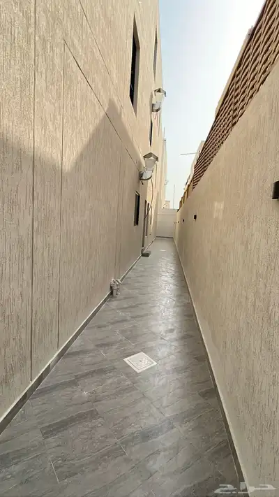 للبيع شقق دوبلكس بحي المنار 300 متر مودرن 2