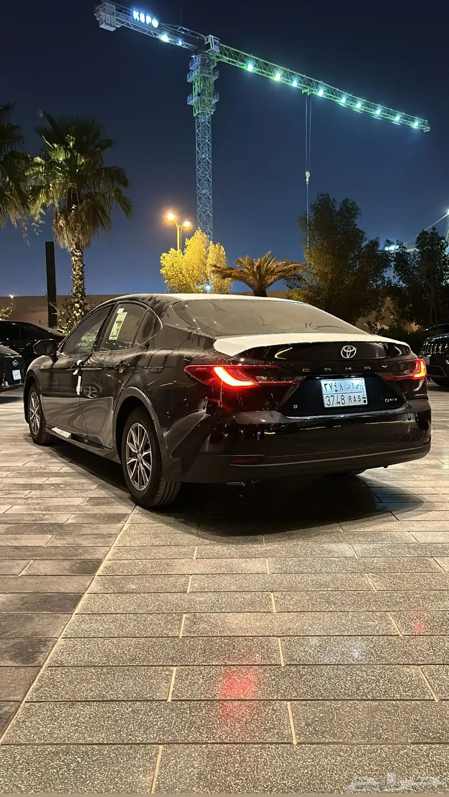 كامري اسود ستاندر هايبرد E Hev 2025 1