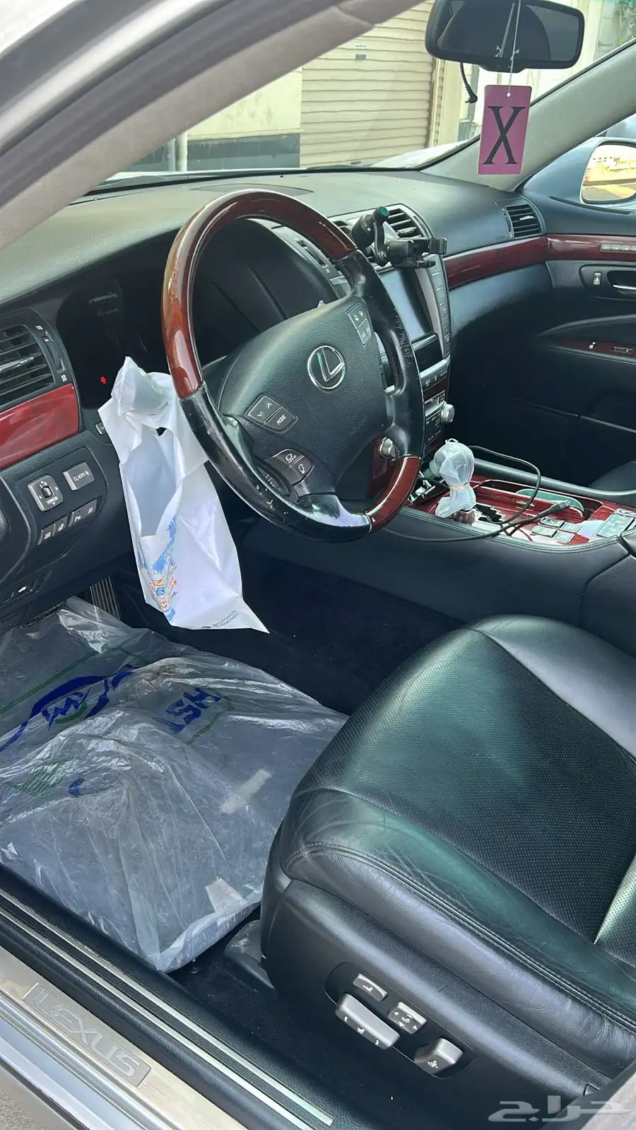 لكزس LS460L لارج فل 2011 اوبشن اللون رصاصي لوح اماراتية 4
